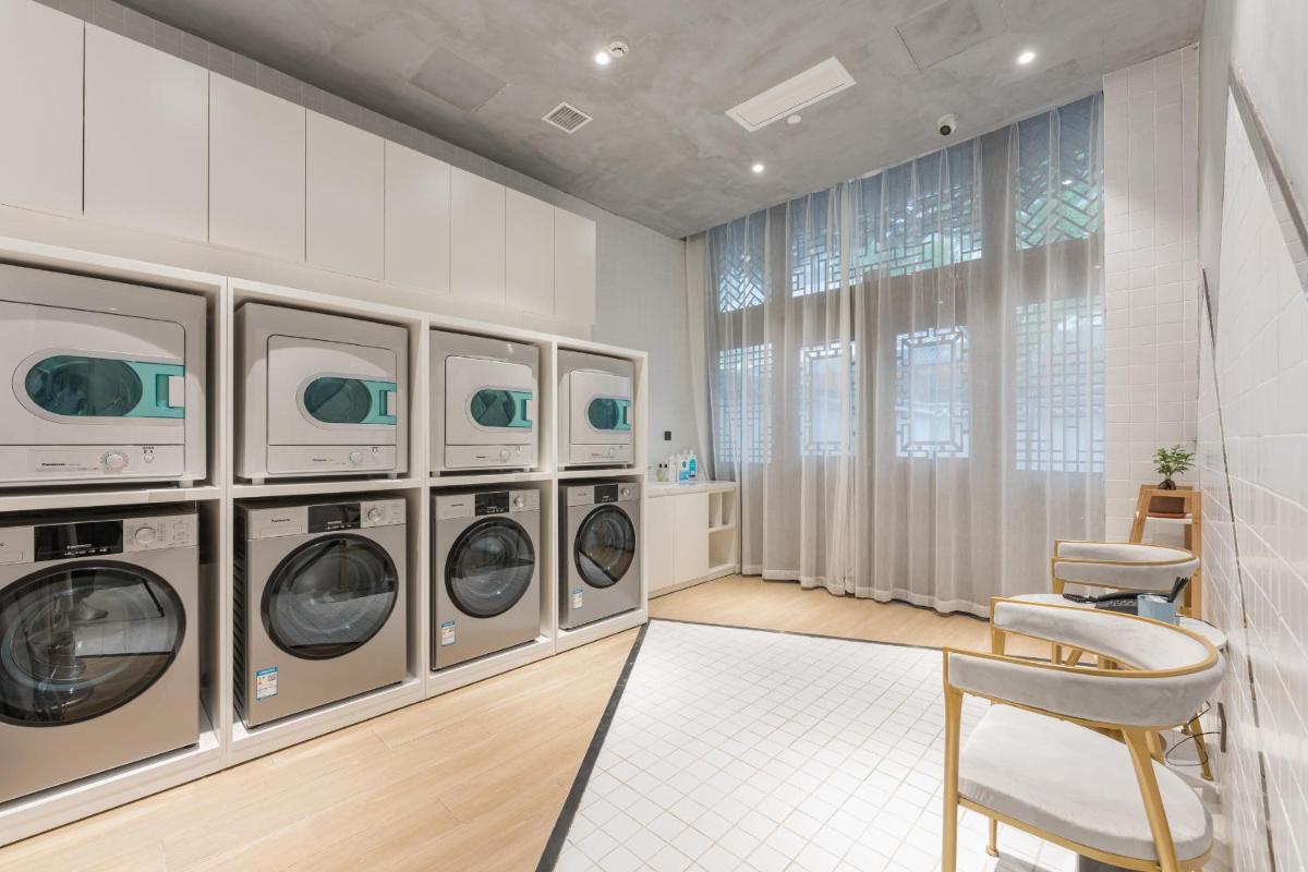 Atour Hotel Tongxiang Wuzhen - Housity