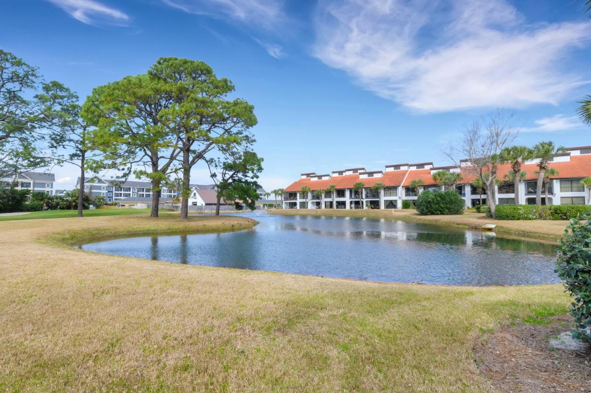 Edgewater E60704 - Housity