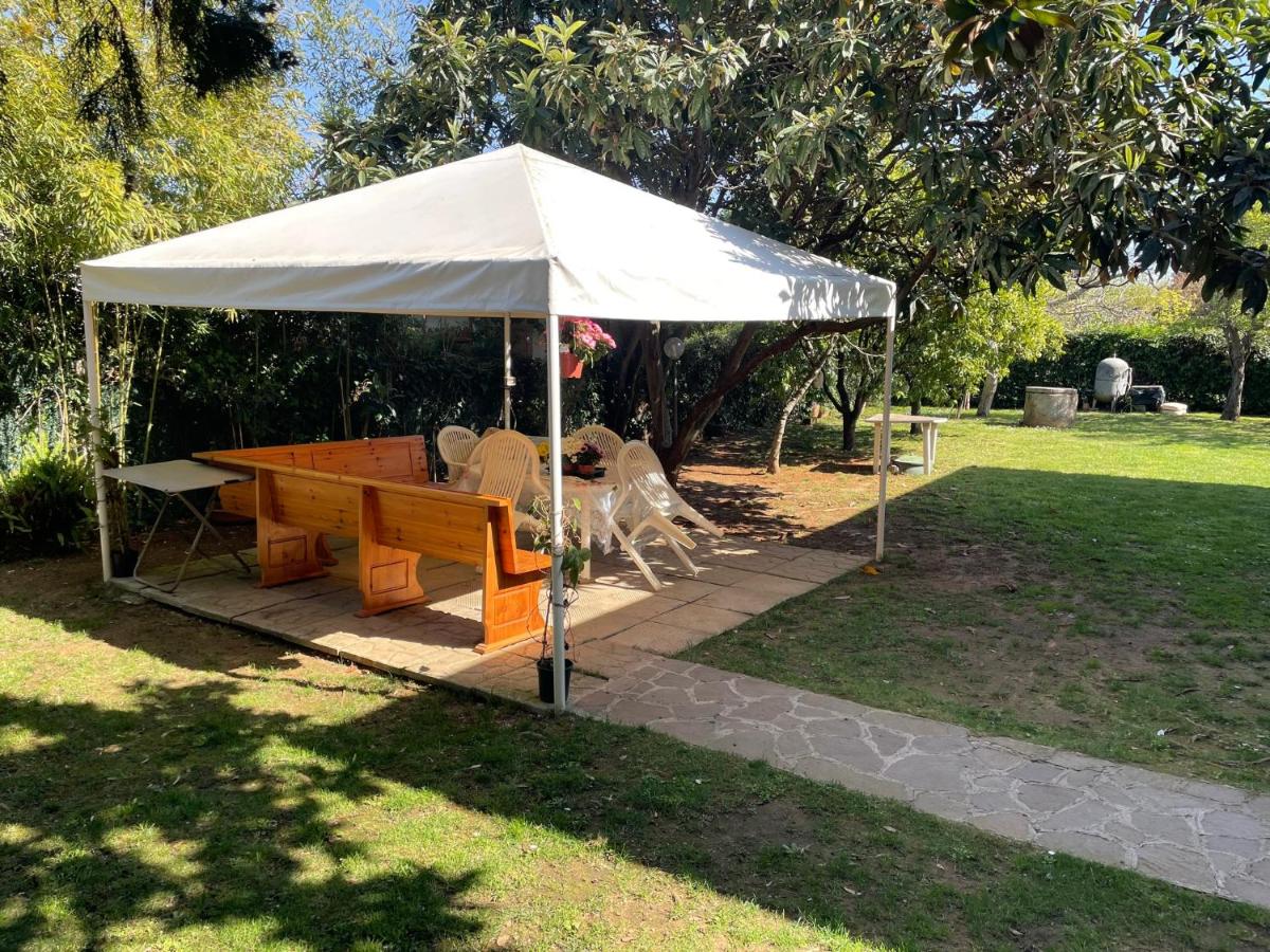 Appartamento in Villa con giardino vicino al mare - Housity