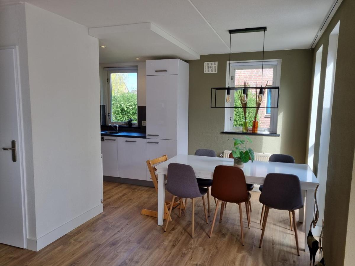 Suitetrails - Family home, large garden, playground kids, firepit, terraces, sleeps max 7 and 1 babycot, kids playroom inside