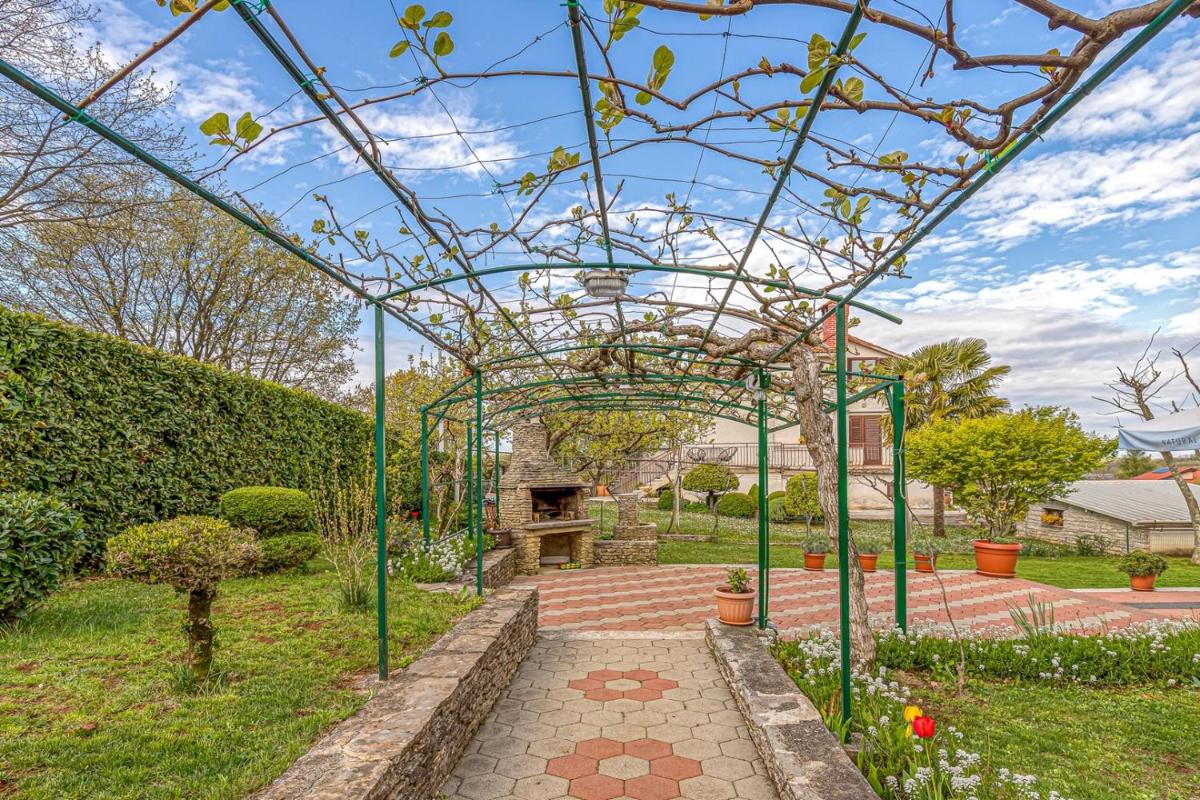 Apartment Flores - Housity