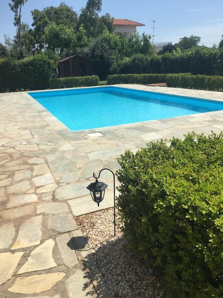 Lovely 4 bedrooms villa in schinias - Housity