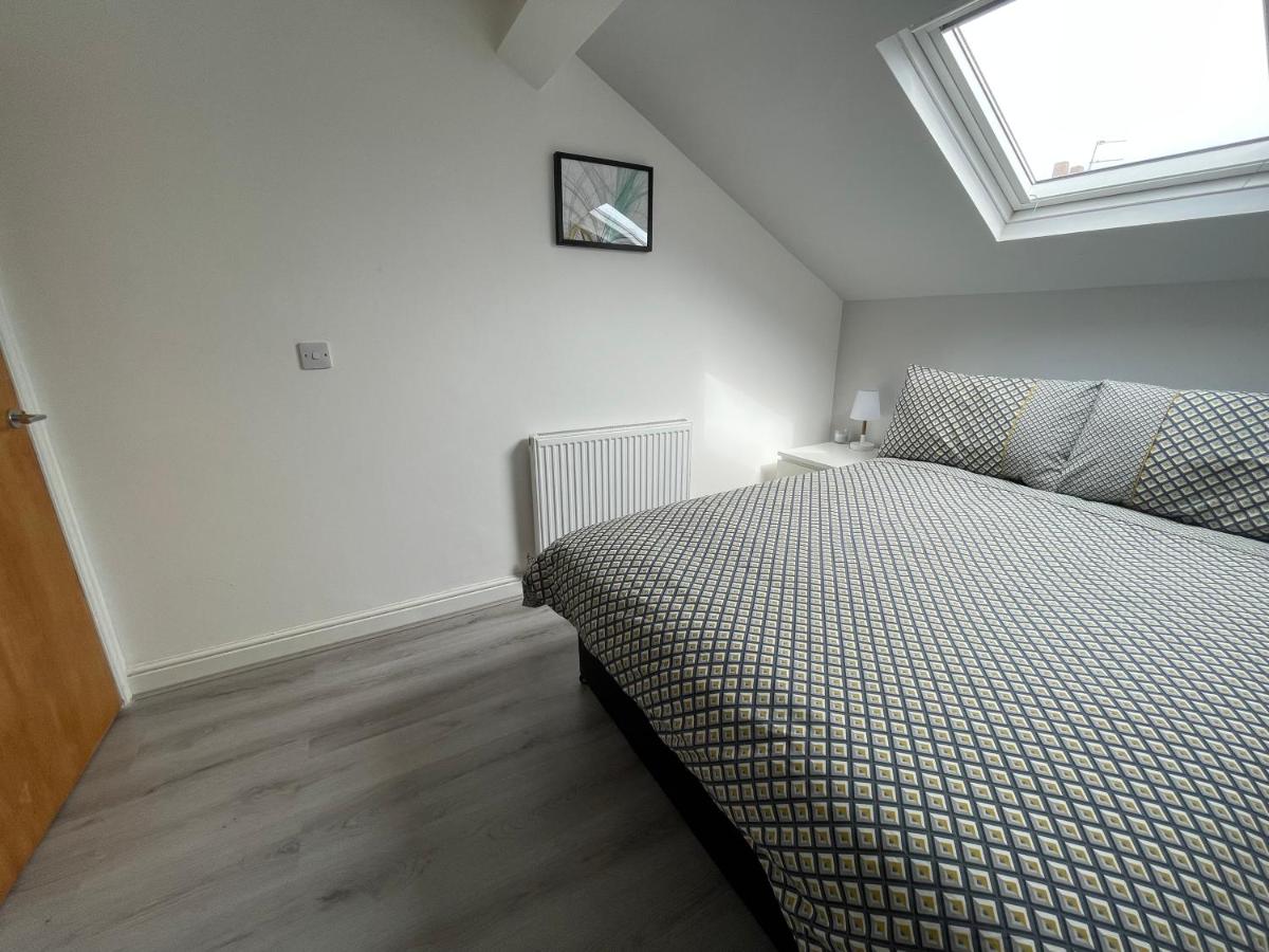 RYAN AIR I BNB - LFC Apartments - Housity