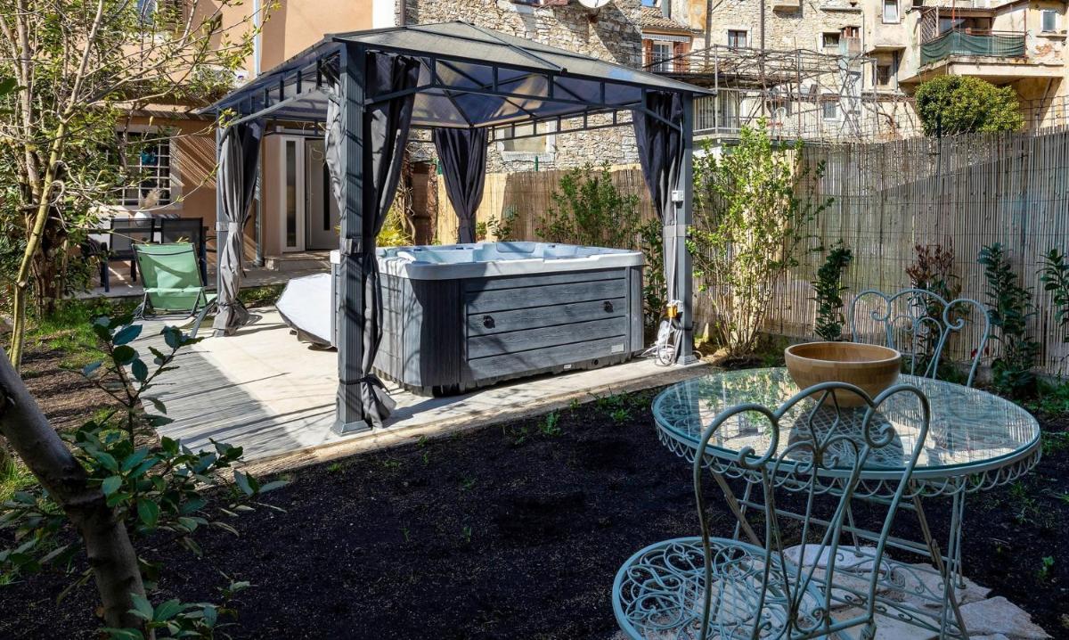 Holiday House 4 Season with jacuzzi, sauna and BBQ - Housity