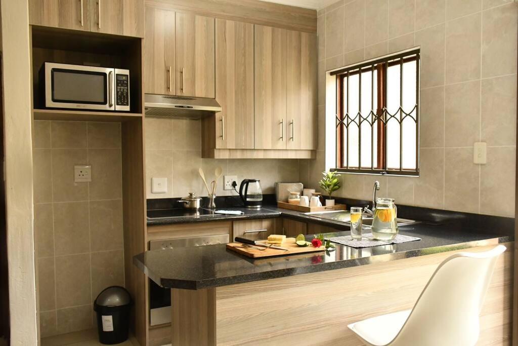 Entire Self-Catering Apartment at Etuna Gardens - Housity