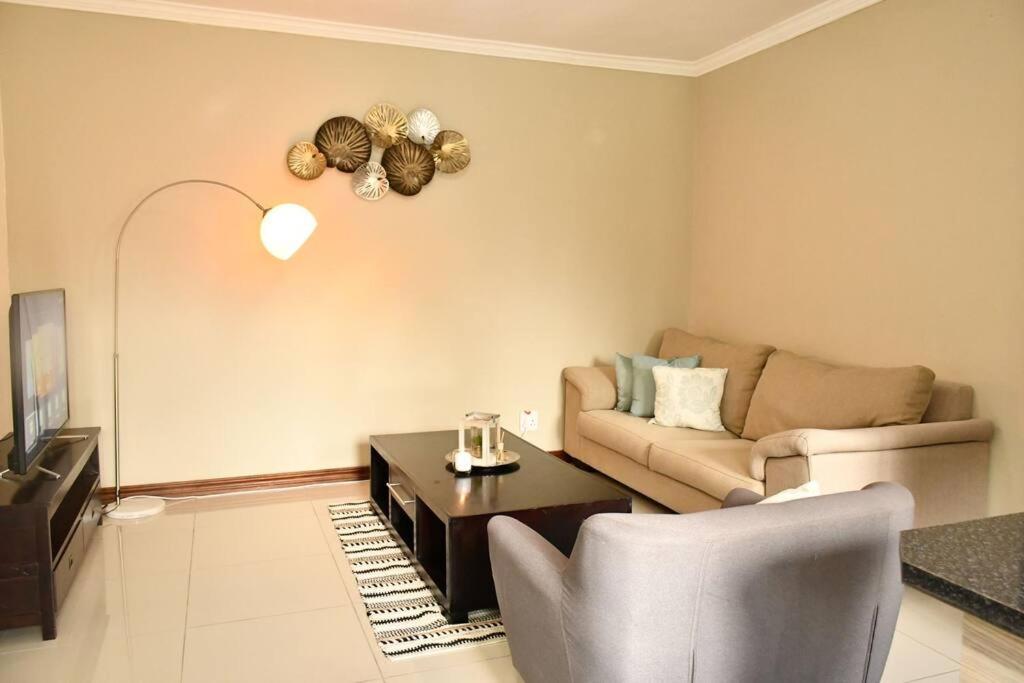 Entire Self-Catering Apartment at Etuna Gardens - Housity