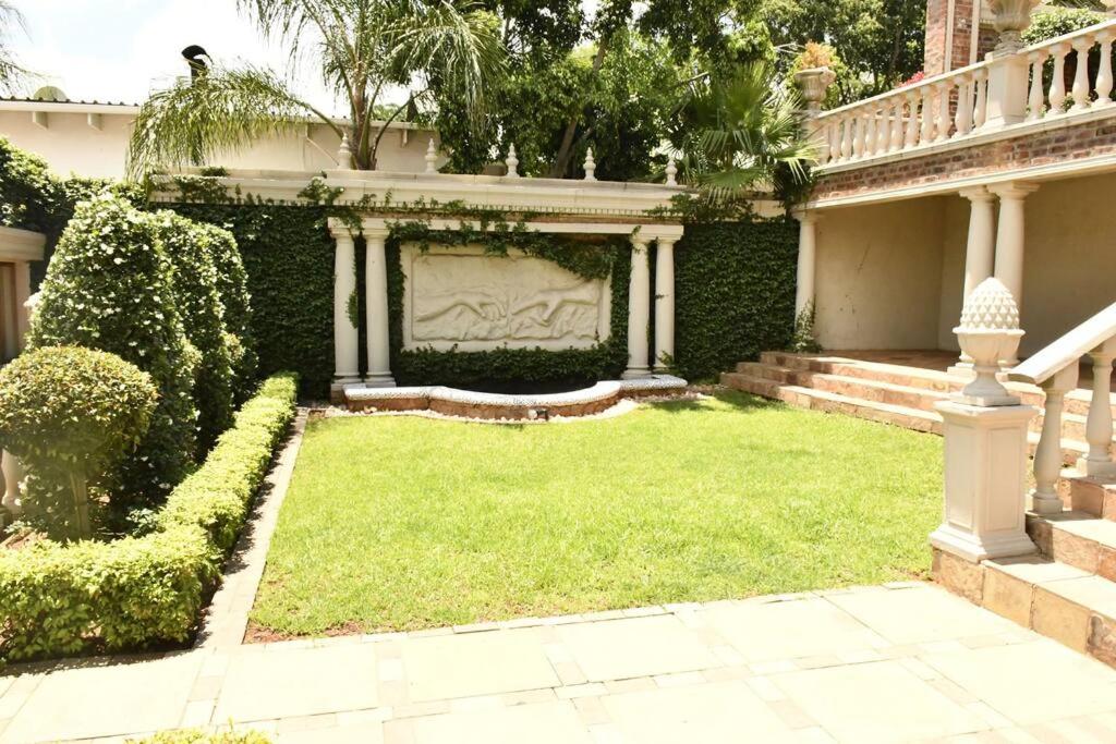 Entire Self-Catering Apartment at Etuna Gardens - Housity