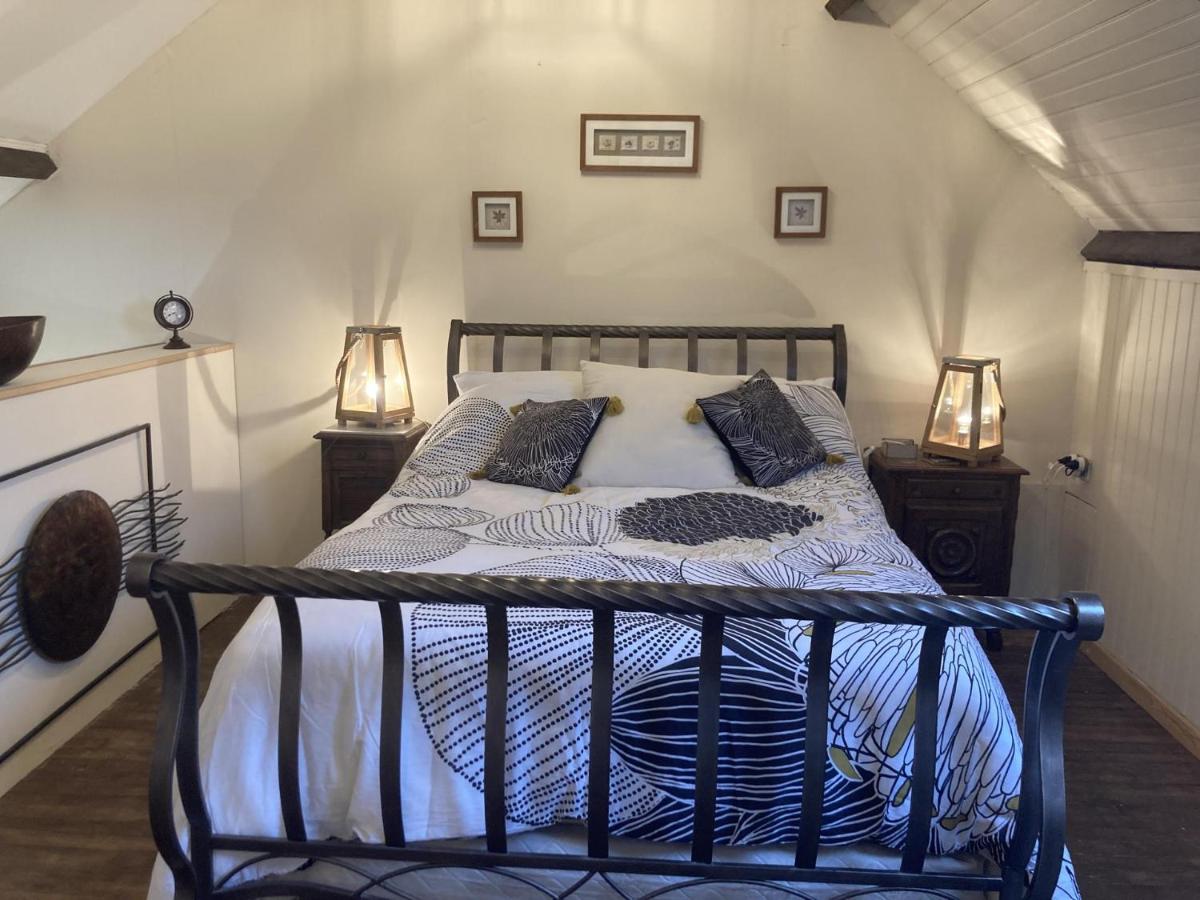 Stunning 3-Bed cottage in the heart of Brittany - Housity