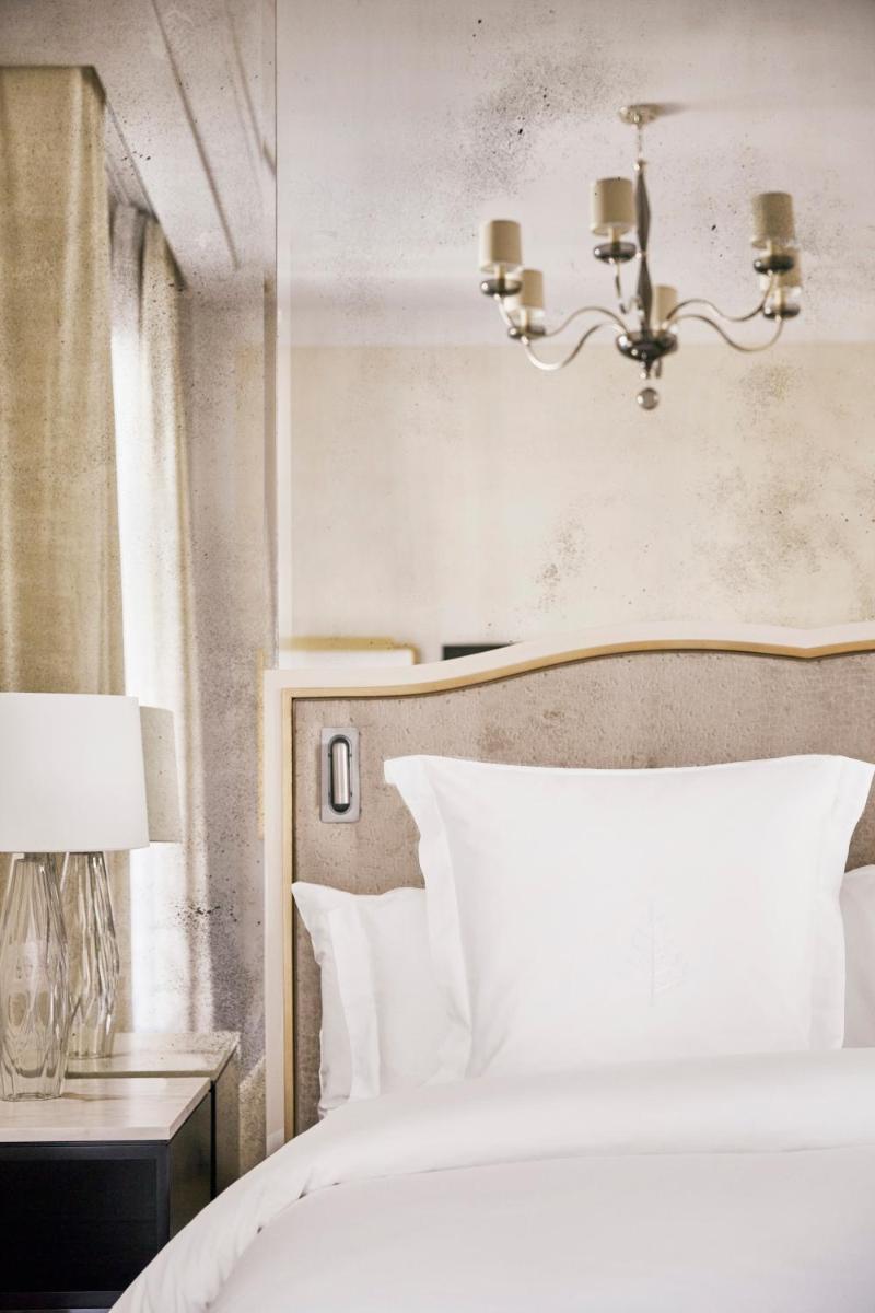 Cama o camas de una habitación en Four Seasons Hotel Madrid