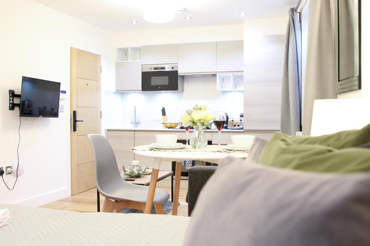 Lovely Studio Apartment with access for Wheel-chairs in Sydenham - Housity