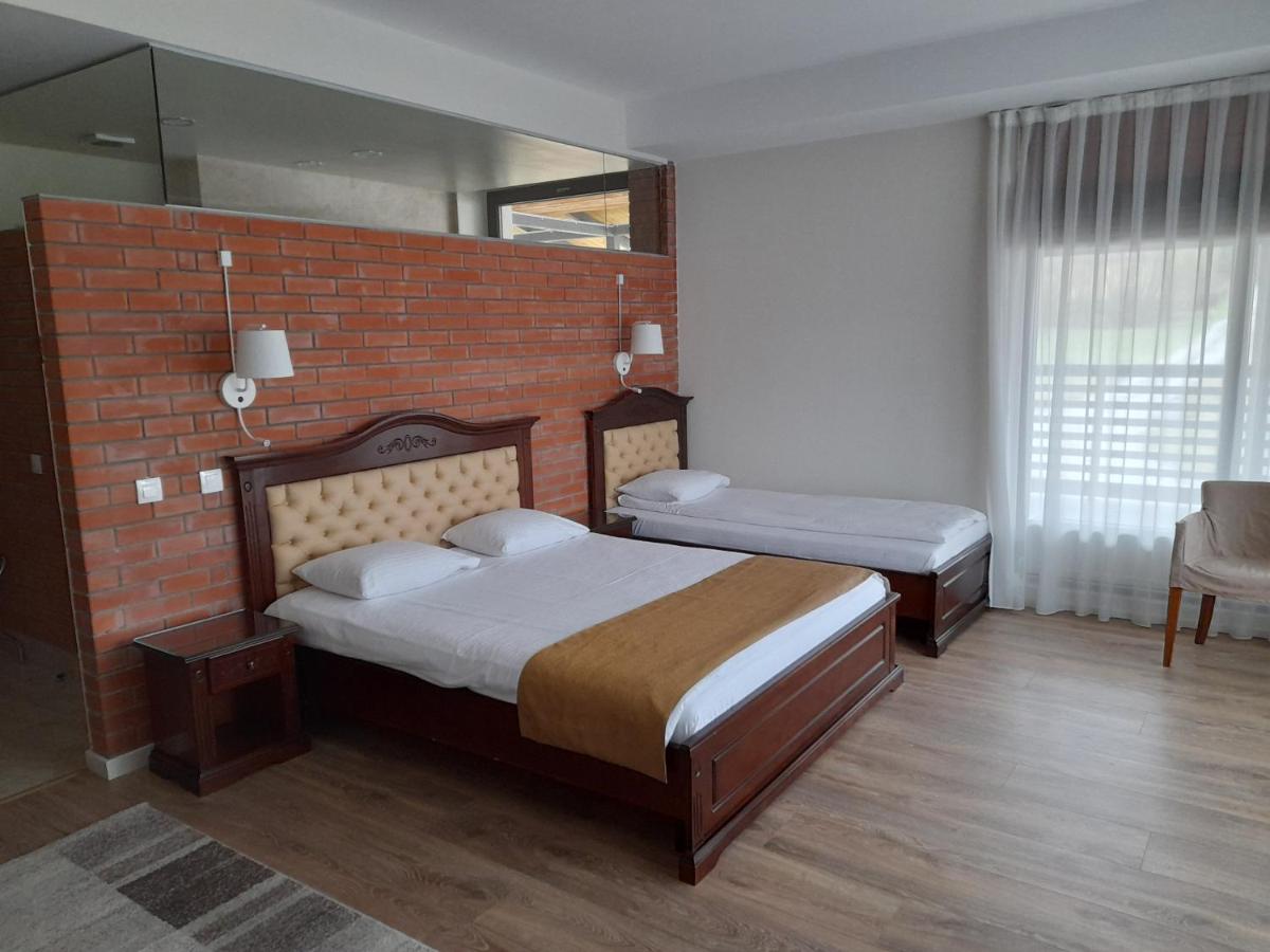 Pensiunea Favorit Ferice - Housity