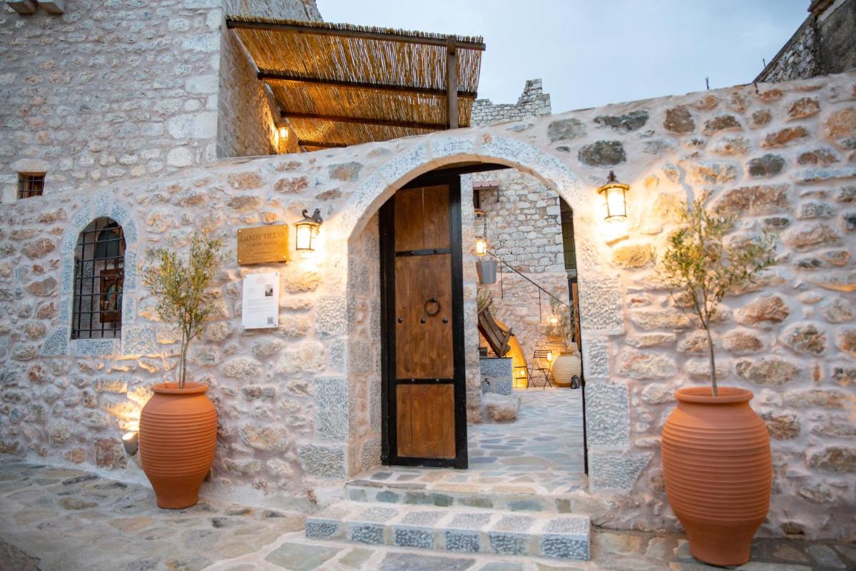 Dandy Villas Mani - Old Tower House - Fireplace - Pool - Housity