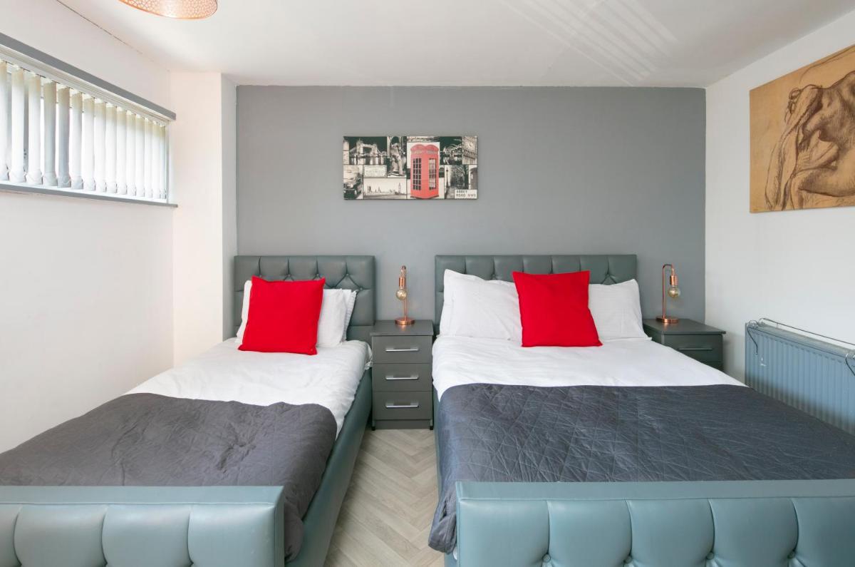 B16 Arena Central - 3 Bedrooms, 2 Bathrooms, Parking Space - Private Apartment - 欢迎 - Housity