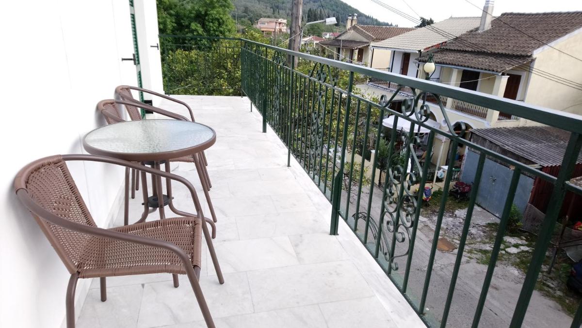 Vacation house in Stroggili - Housity