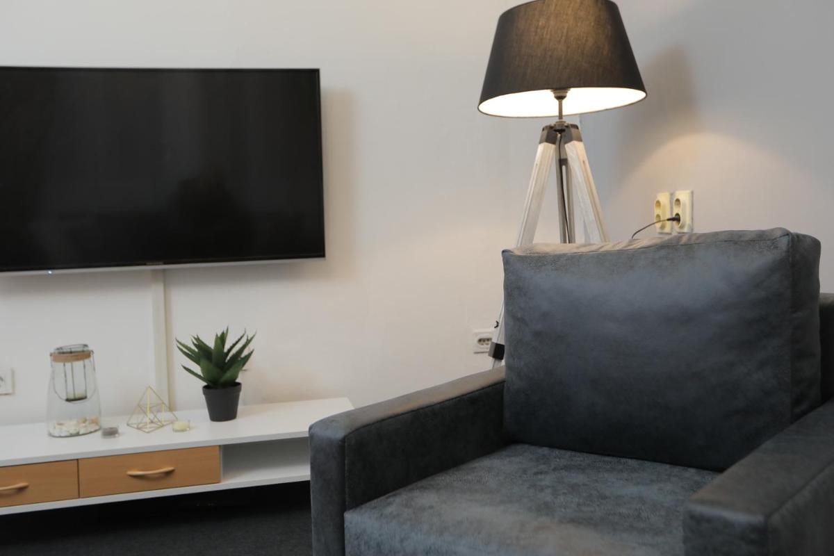 Mickitos Apartments at Macedonia Square - Housity