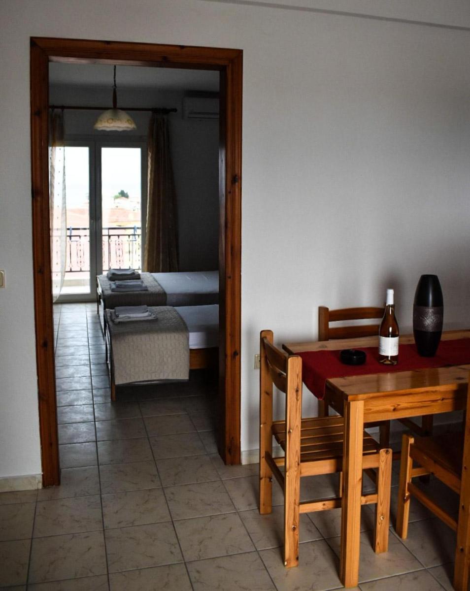 LITTLE LEPANTO - Housity