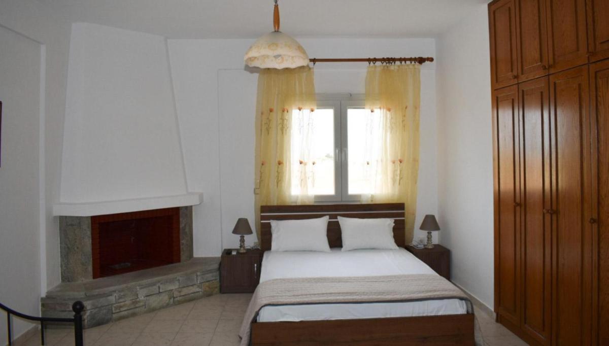 LITTLE LEPANTO - Housity