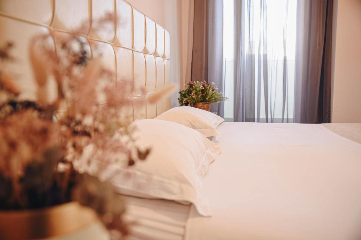 Cozy Rooftop Apartment - Your home, away from home! - Housity