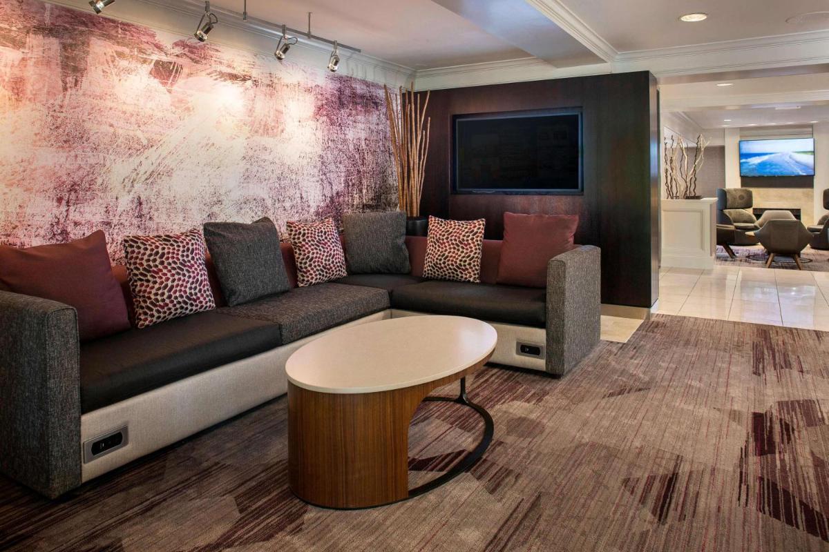 Sonesta Select Boston Lowell Chelmsford - Housity