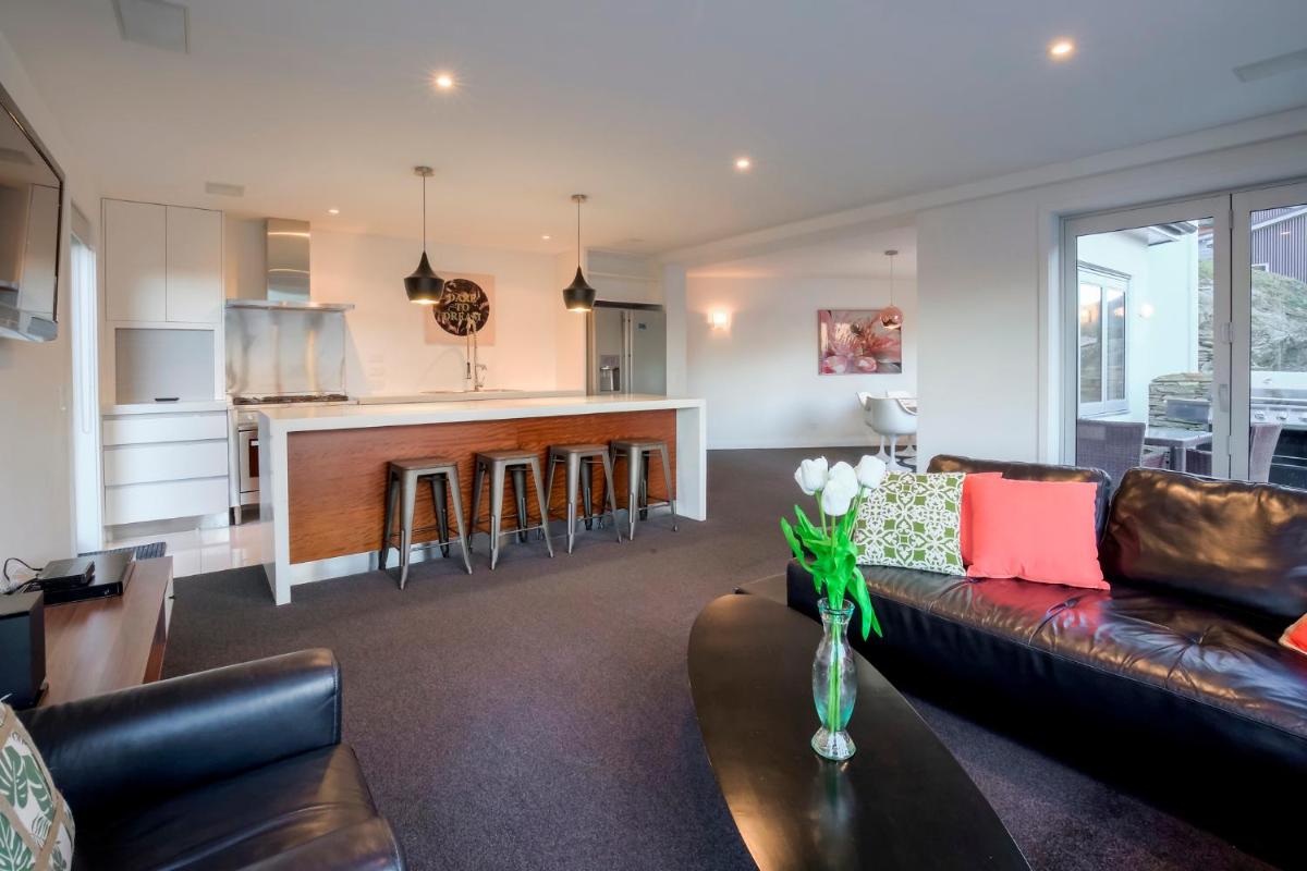 Hensman Haven - Queenstown Holiday Home - Housity