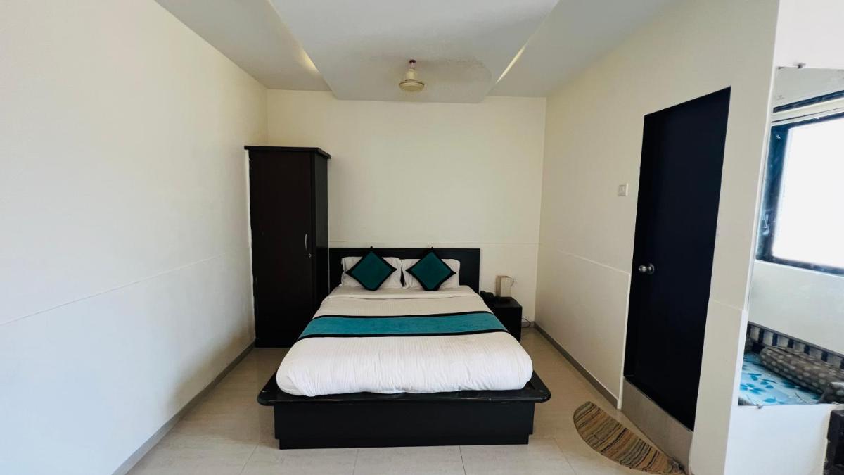 FARM HOUSE RESIDENCY - Housity