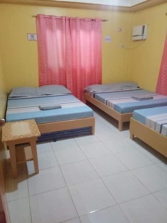 Zeny Milanes Hundred Islands Transient House - Housity