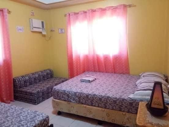 Zeny Milanes Hundred Islands Transient House - Housity