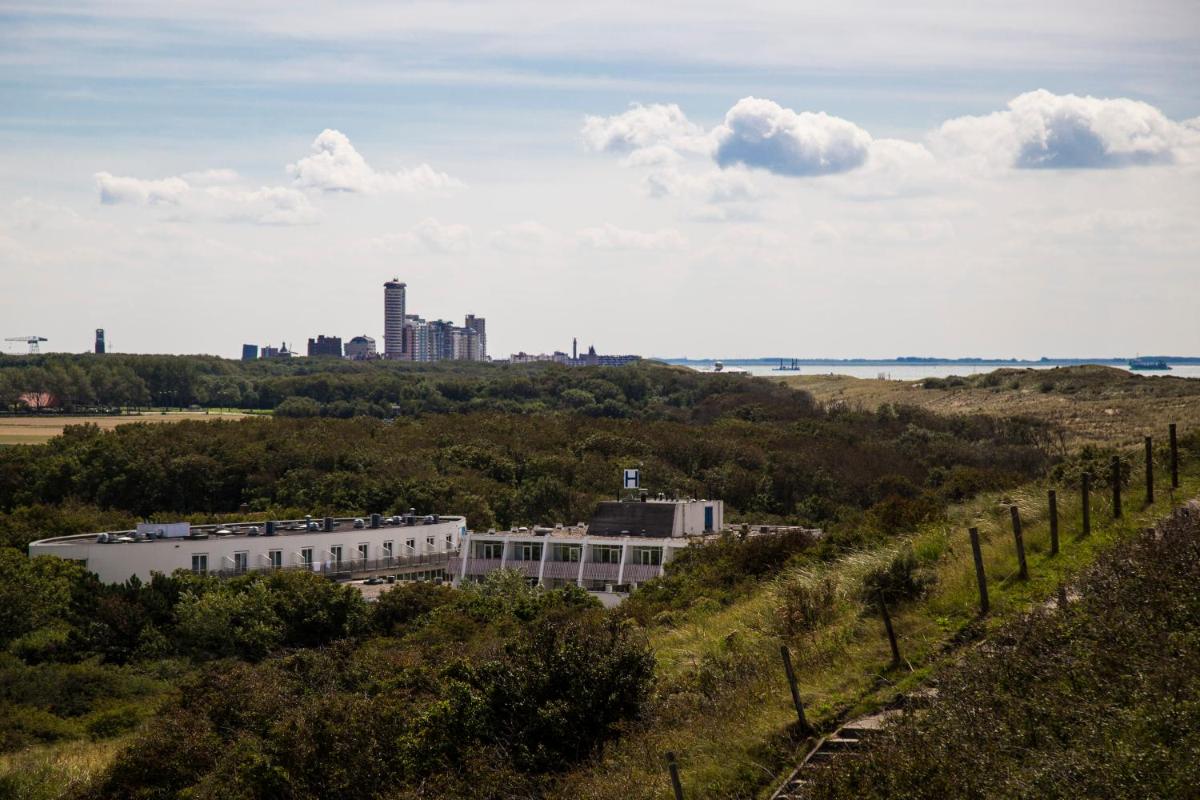 Strandhotel Westduin - Housity