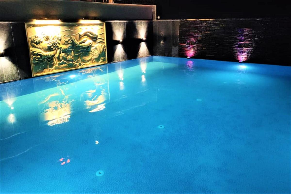 Hotel Grand - Housity