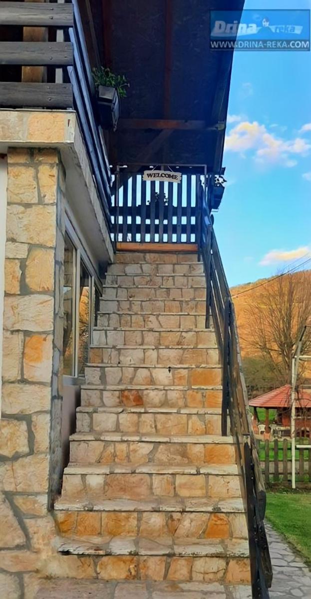 Smeštaj PETRONIJEVIĆ Bajina Bašta - Housity