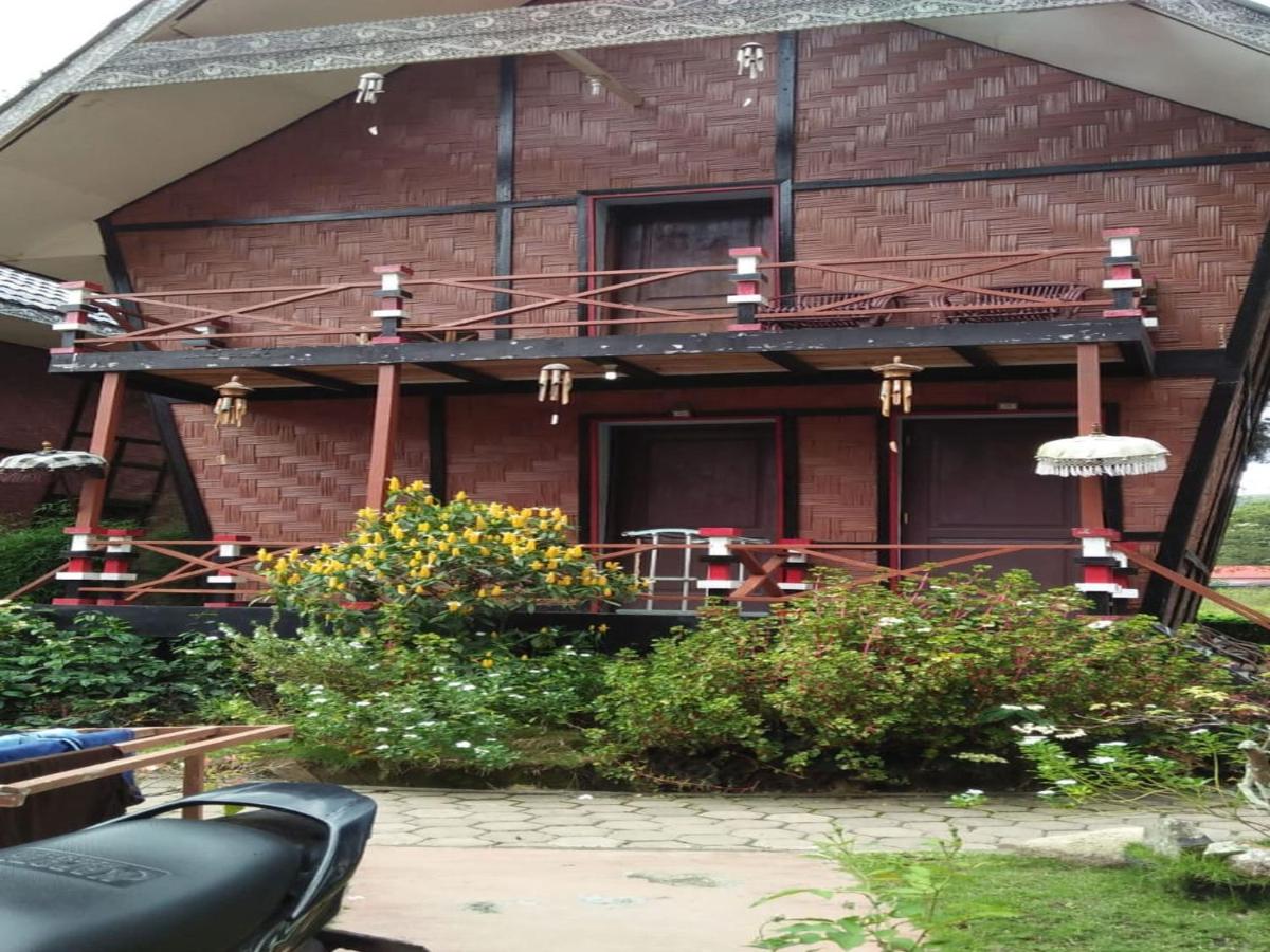 Roman Sinasi Hotel - Housity