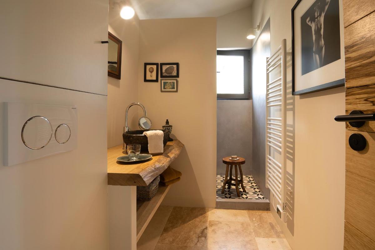 Les Libellules du Gard - le Cabanon Guirard - Housity