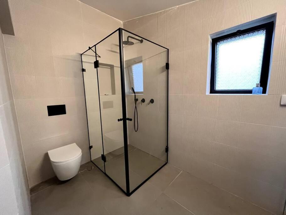 Amazing views from this 2 bedroom house - Housity