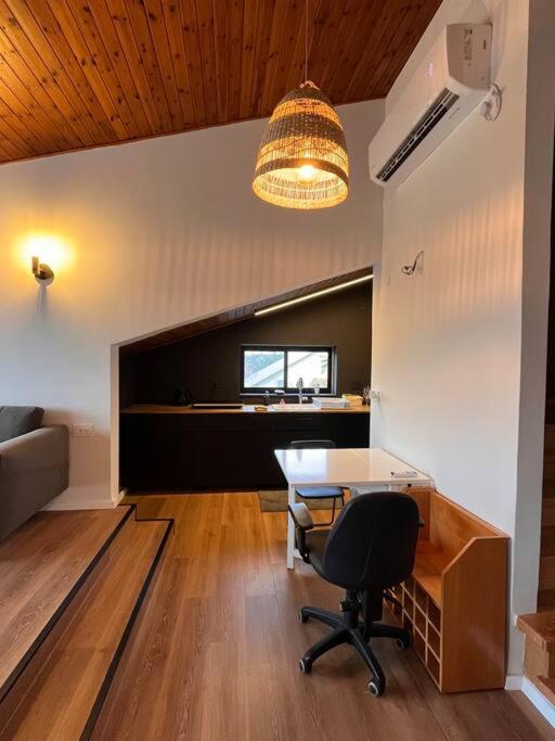 Amazing views from this 2 bedroom house - Housity