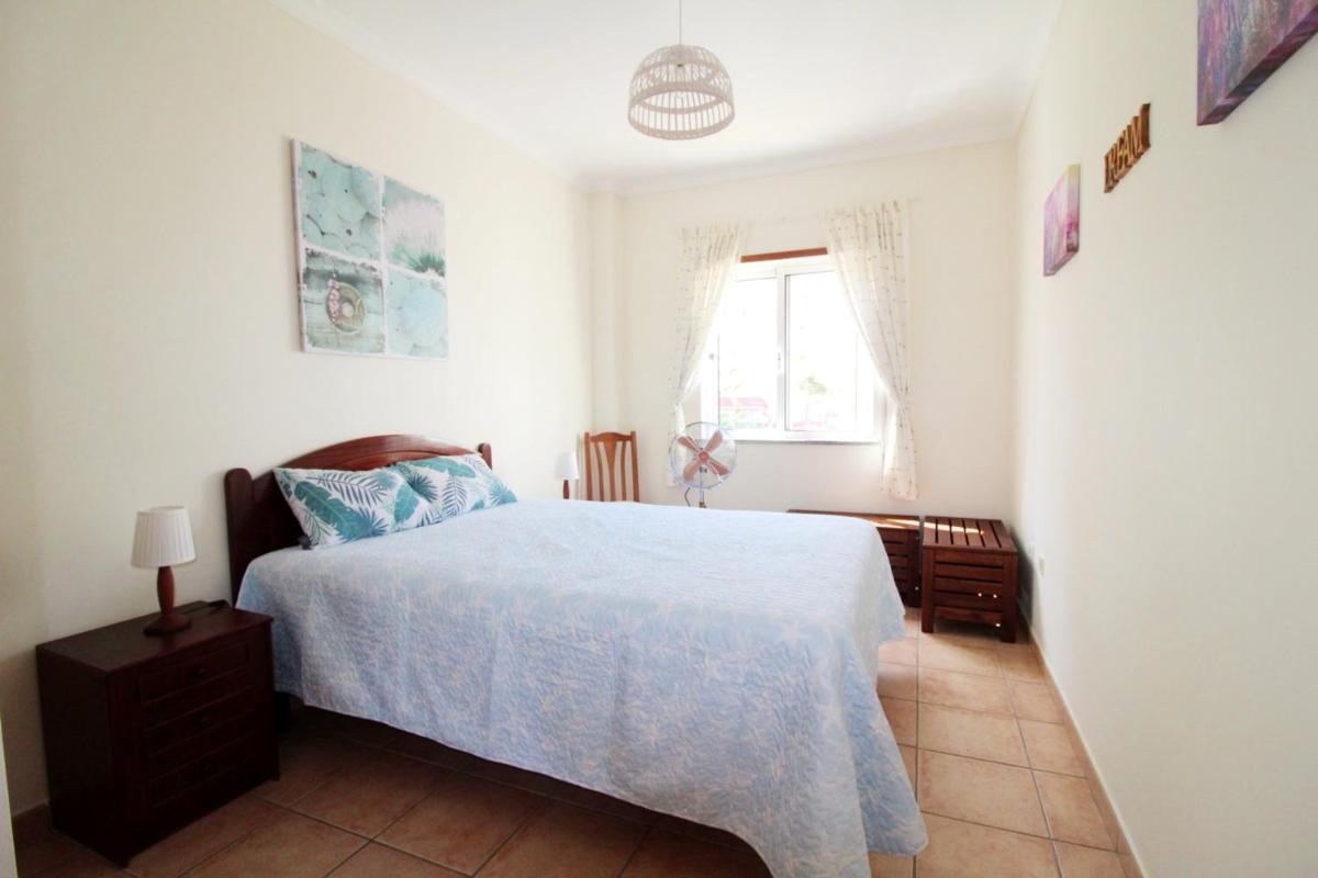 Modern Apartment in Portimão with Pool, 50 m² - Housity