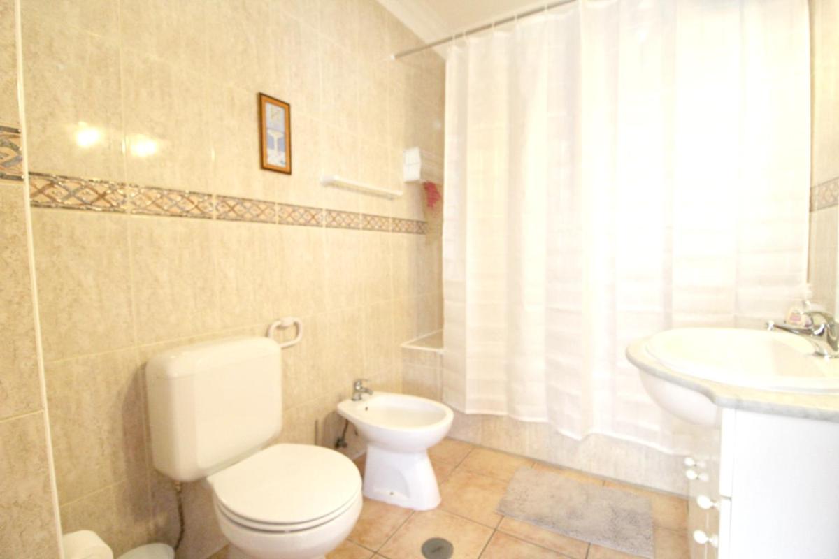Modern Apartment in Portimão with Pool, 50 m² - Housity
