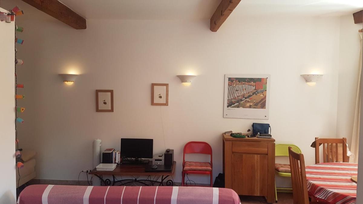 Appartement de charme à 50m de la plage de sable - Housity