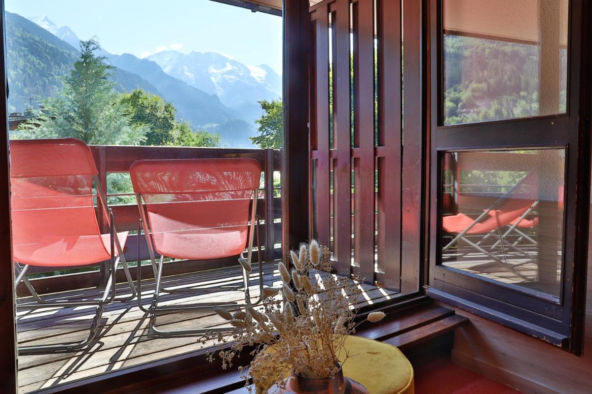 Vue générale sur la montagne ou vue sur la montagne depuis l'hôtel