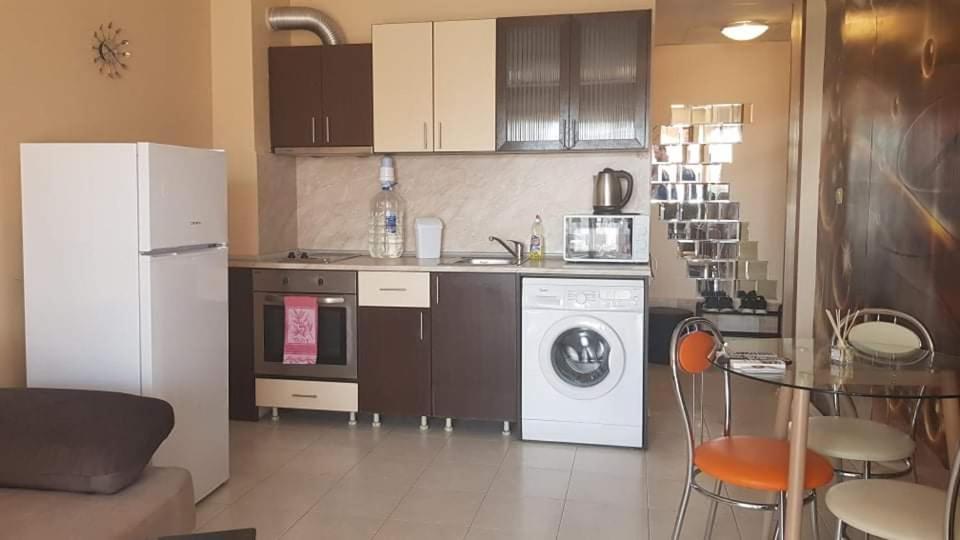 Триумф Холидей Вилидж Свети Влас - Housity