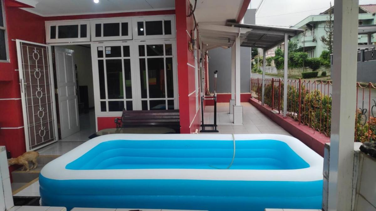 Villa Musti Green Apple Cipanas - Housity