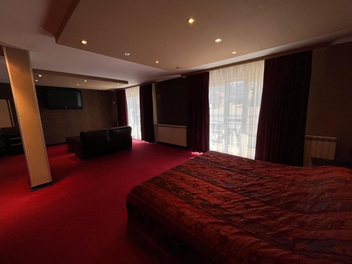 Vila Srbija Beograd - Housity