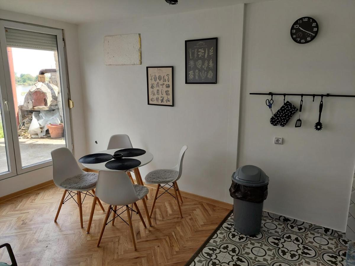 Vila Strajin Slankamen - Housity