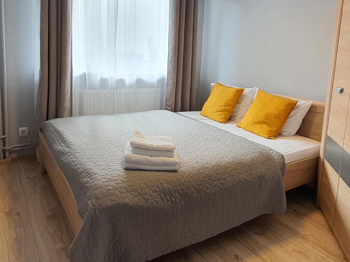 APARTAMENTY TU 27 - Housity