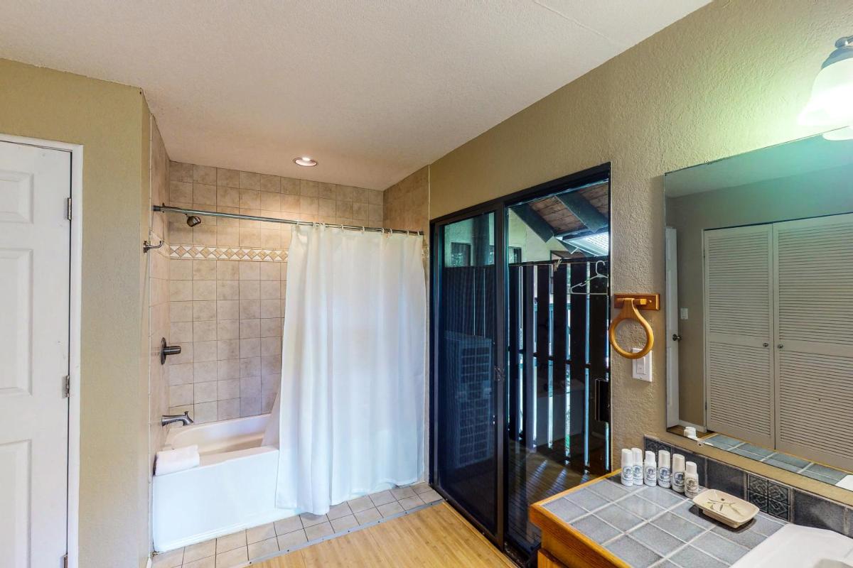Mauna Kai 8B - Housity