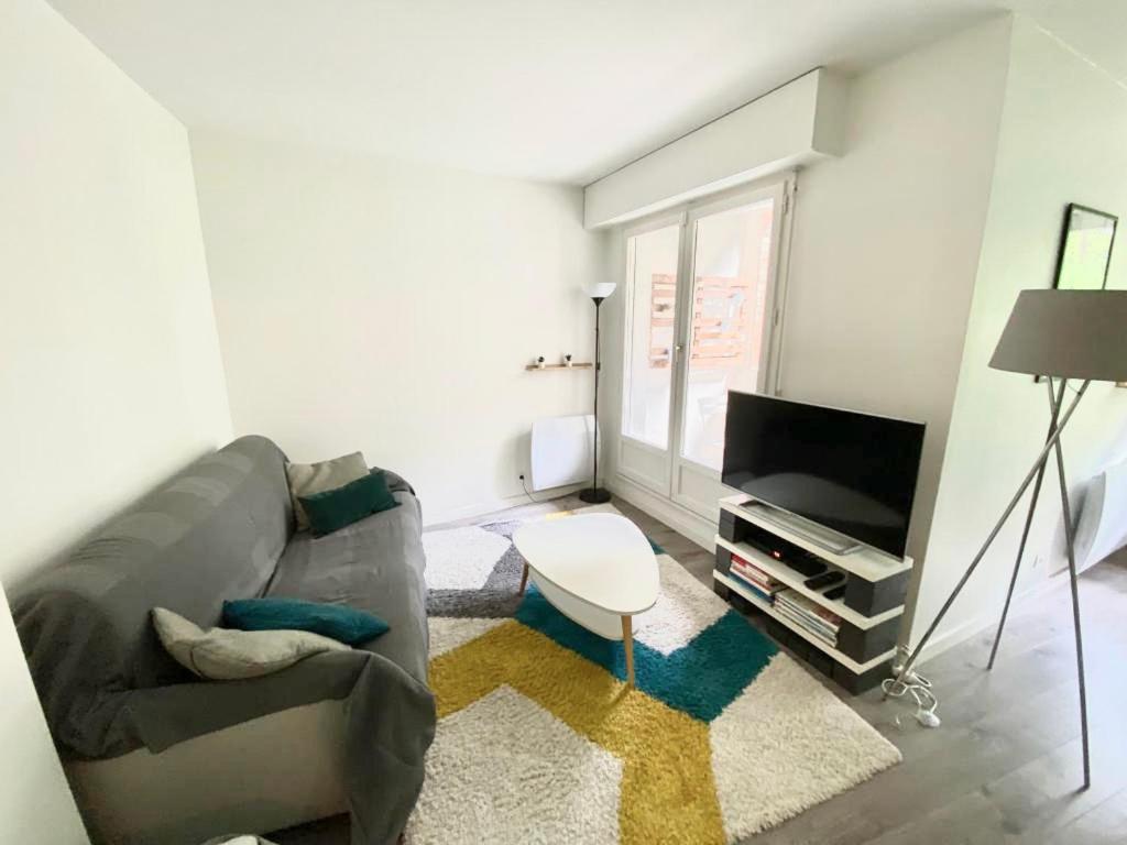 T2 proche château de Versailles 15min - Housity