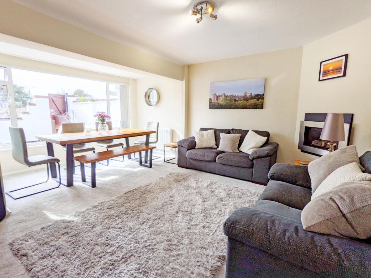 Bankside, Middleton - Housity