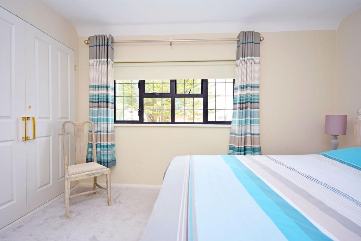 Bankside, Middleton - Housity
