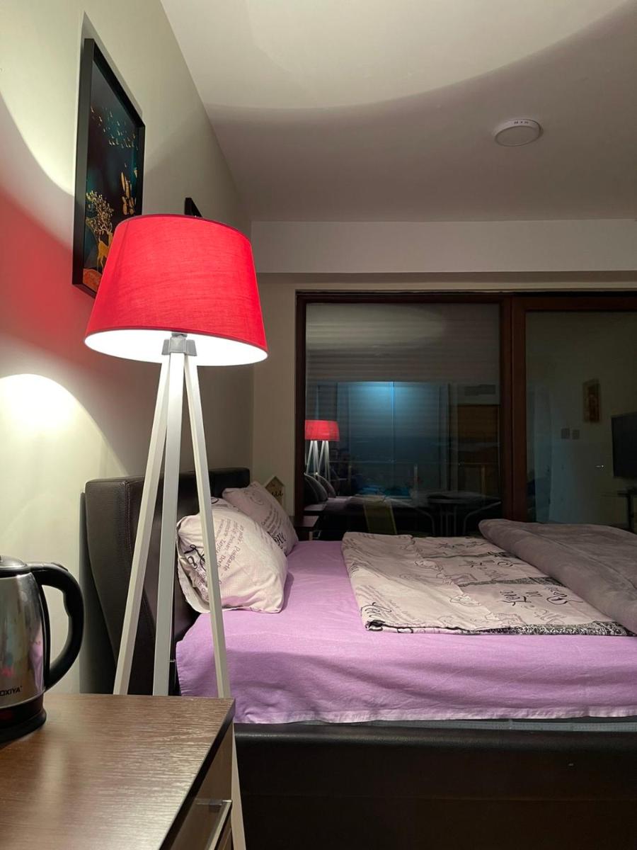 Million dollar lake view! - Housity
