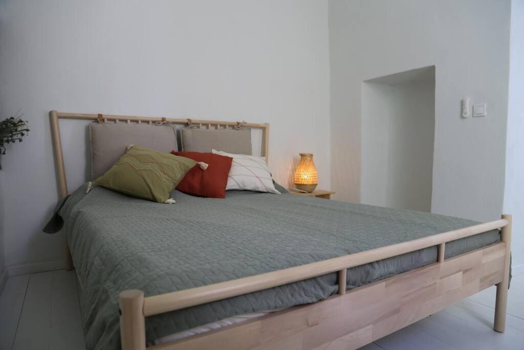 Peaceful 2 bedroom heritage vacation house - Housity