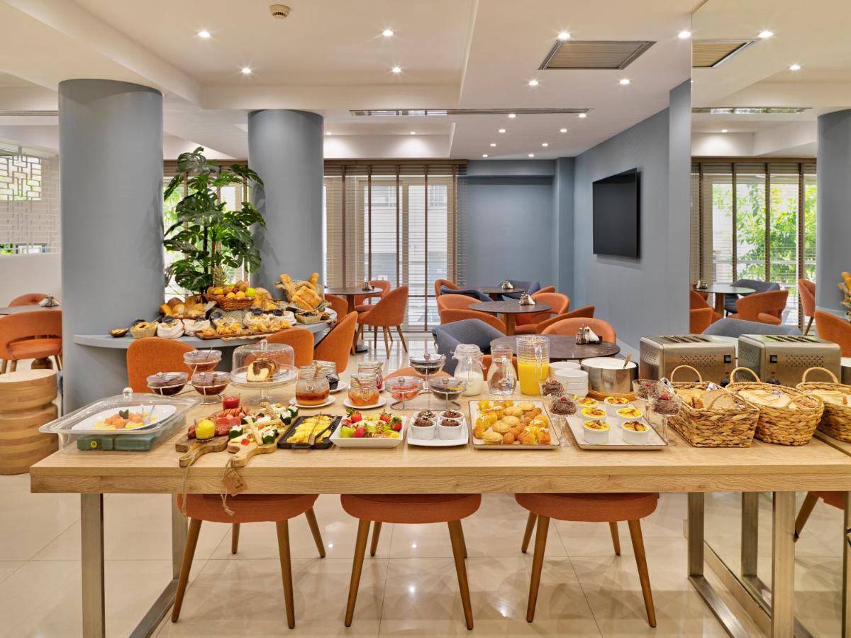 Suitetrails - Phidias Piraeus Hotel